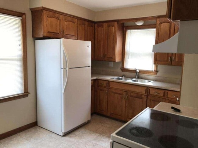Photo - 3406 N 90th St