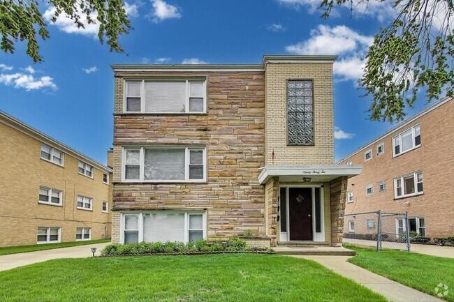 Building Photo - 9032 N Churchill Cir Rental