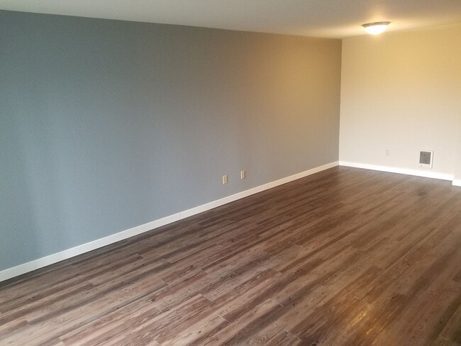 Photo - Watermarke Apts.