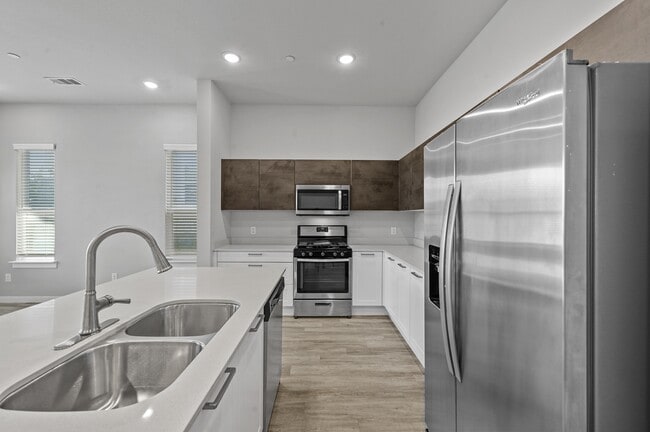 Photo - 2362 Freshwater Ln