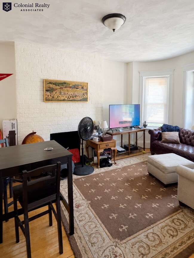 Photo - 1322 Commonwealth Ave Unidad 5
