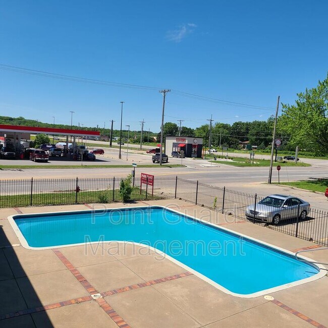 Photo - 1528 Oxford Pl Unit 31