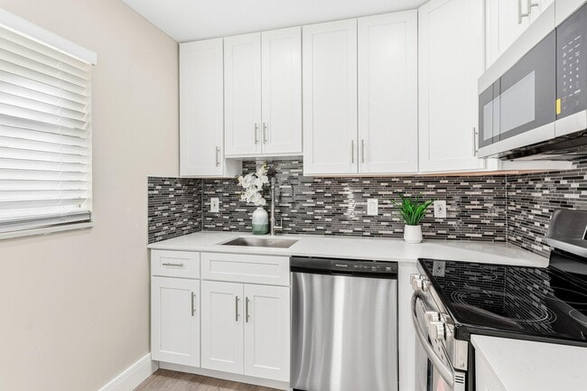 Photo - 141 Brittany Terrace
