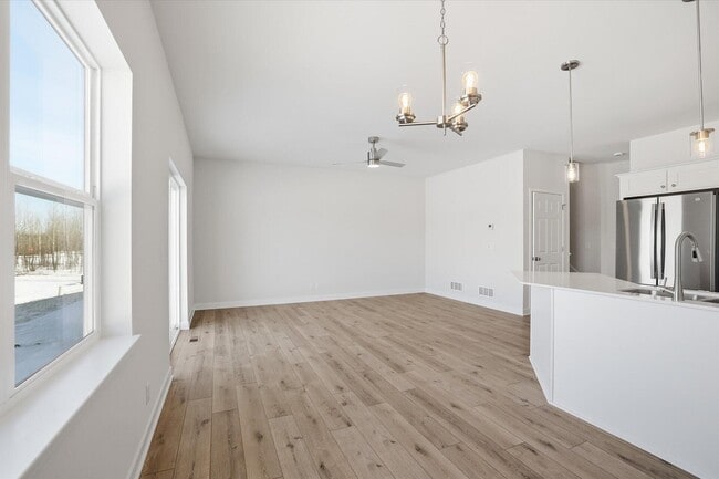 Photo - 330 Cattail Ct