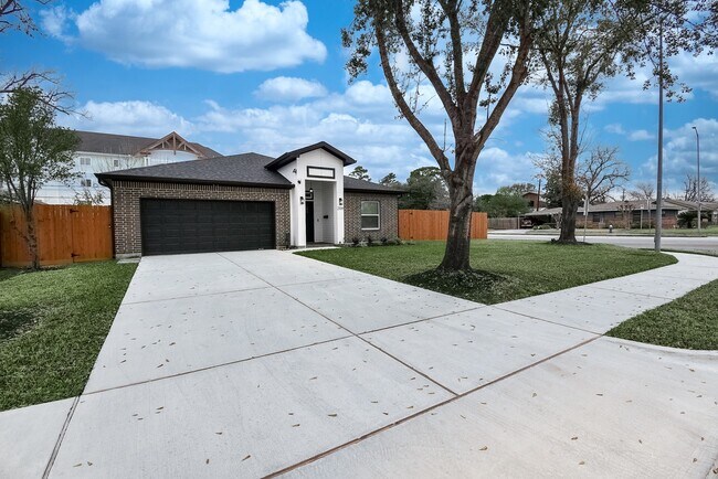 Photo - 2139 Counter Point Dr