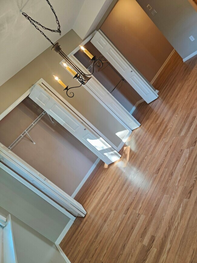 401 Twin Circle Dr Condo Unit 401 Condo for Rent in South Windsor, CT