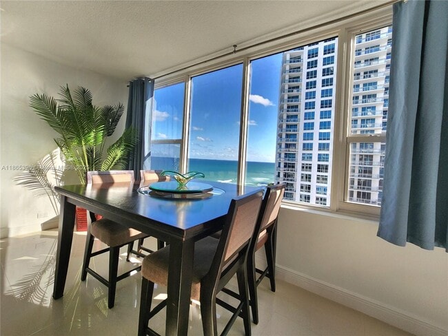 Photo - 3505 S Ocean Dr Unidad 1217