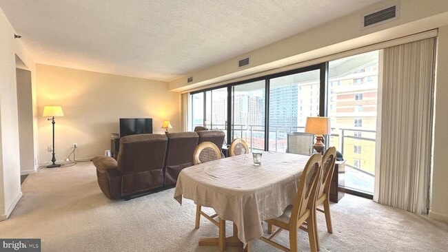 Photo - 1530 Key Blvd Unidad 832