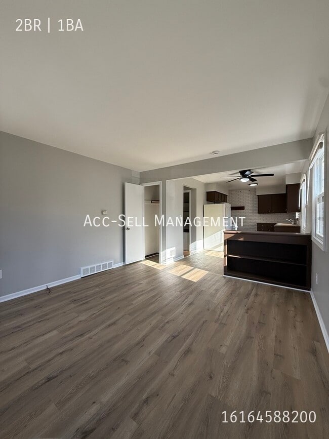 Photo - 5962 Ridgebrook Ave SE Apartamento