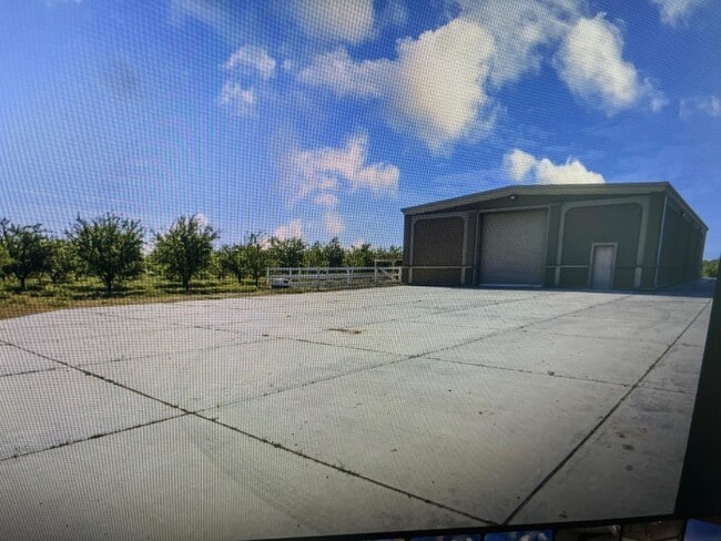 Photo - 33318 Ave 12