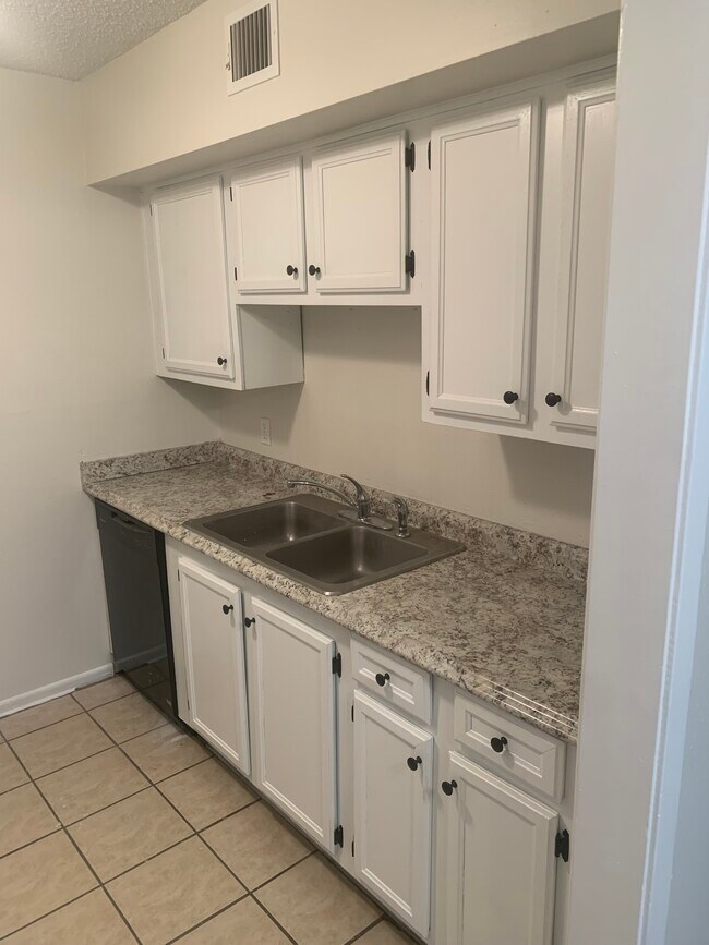 Crestview Apartments