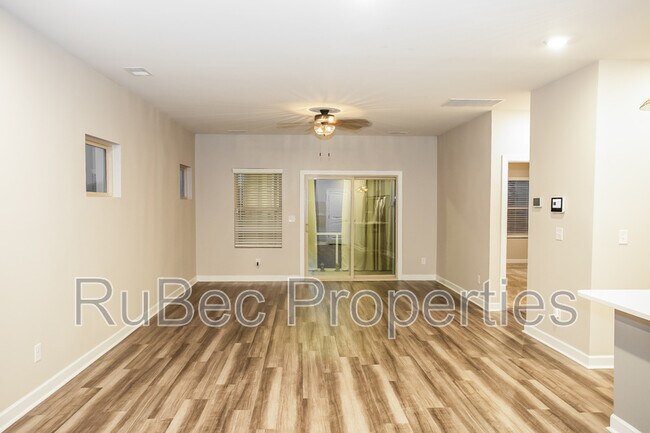 Photo - 2006 Red Ash Dr