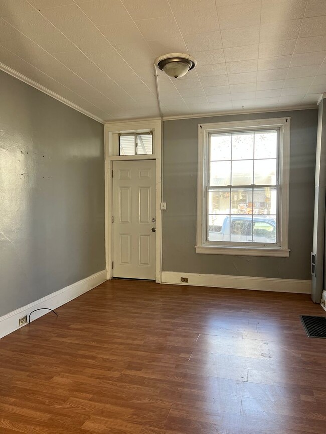 Photo - 3 Bedroom 1 Bath Available for Rent