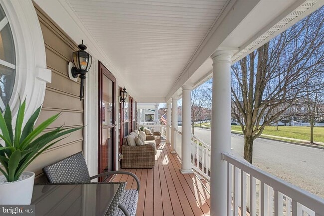 Photo - 301 Adelaide Dr