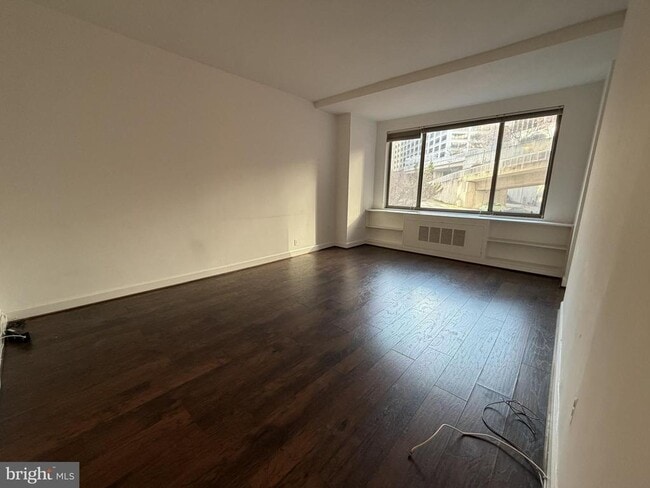 Photo - 1121 Arlington Blvd Unit 120