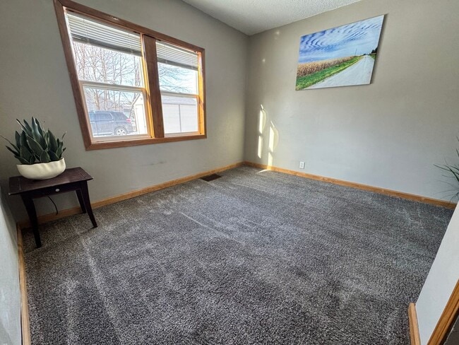 Photo - 2 bed, 1 bath home for rent in Waterloo