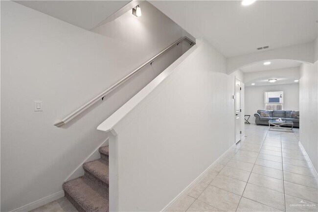 Photo - 21 N 26th Dr