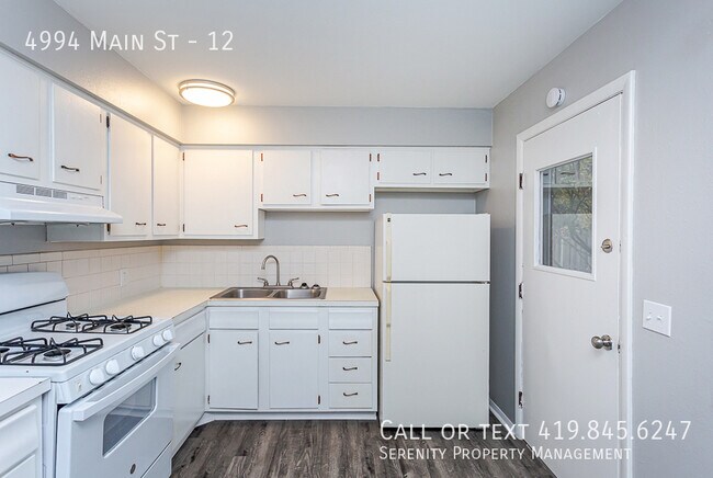 Photo - 4994 Main St Unidad 12