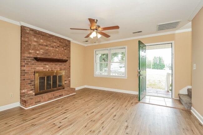 Photo - 1940 Astoria Ct