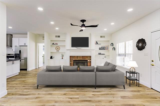 Photo - 1306 Lakeside Dr