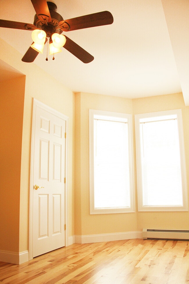 Photo - 26 Converse Ct Unit APT 3