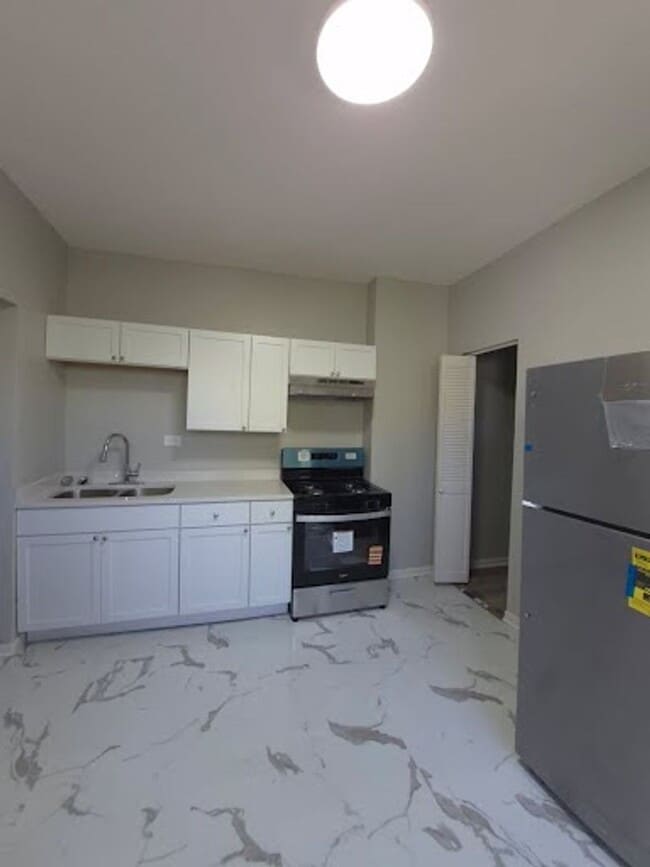 Two Bedroom Unit - Two Bedroom Apartment Unit Unit 1252-1A