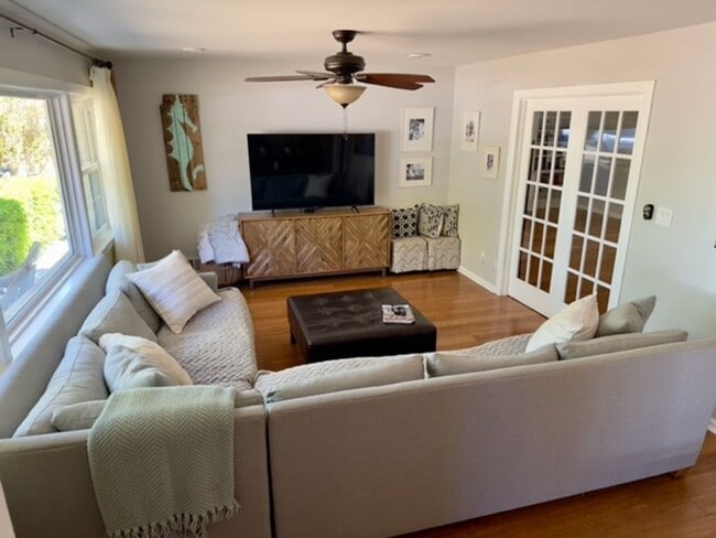 Photo - Single Family beauty in Greenville Sound