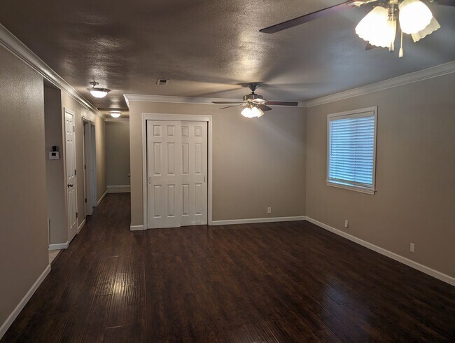 3861 Hurner Ct