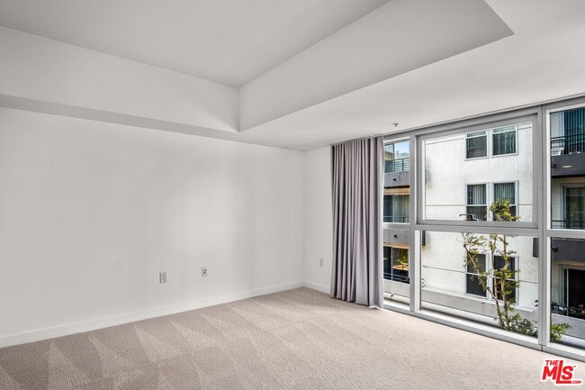Photo - 13700 Marina Pointe Dr Unit 324