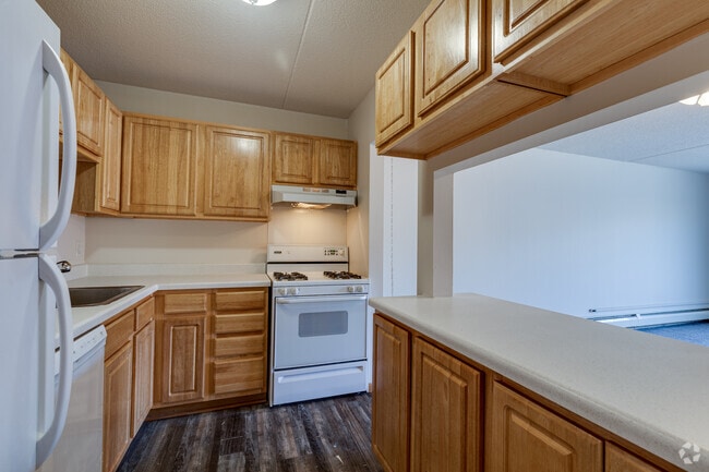 1BR, 1BA - 901SF - Kitchen - Rosewood West