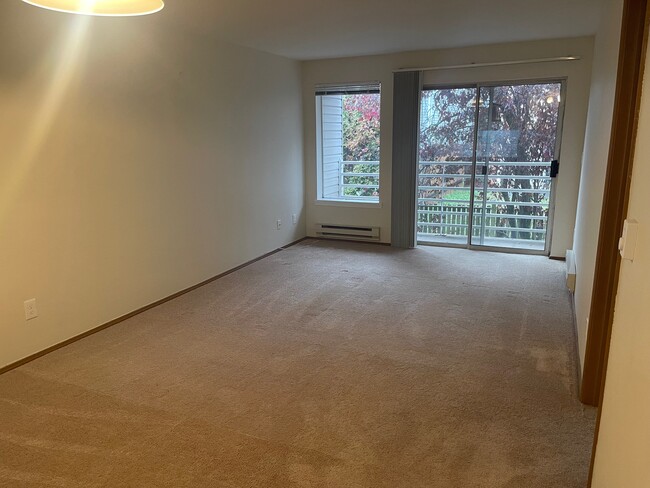 Living Room - 8820 Stone Ave N Unit 201