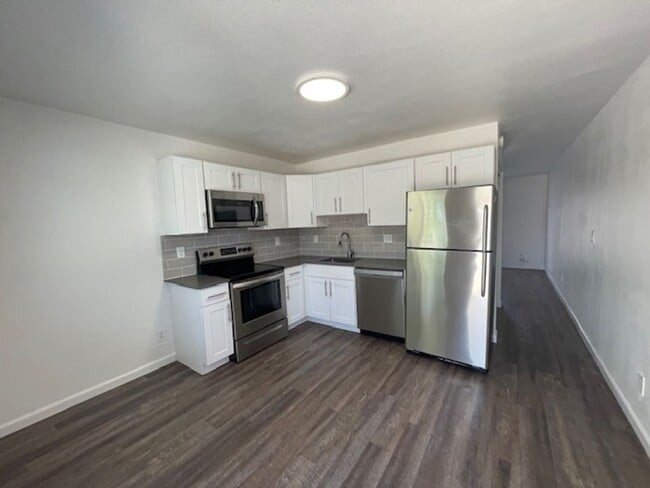 Building Photo - South Scottsdale Studio Casita w/ Private Patio | 4 Weeks Free | Remodeled Quartz & Stainless Kit... Unit 8615 #A
