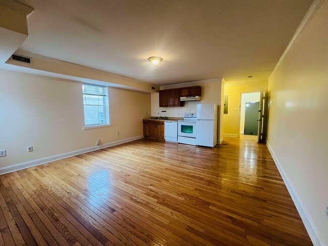 Building Photo - 620 S 2nd St Unit 3R