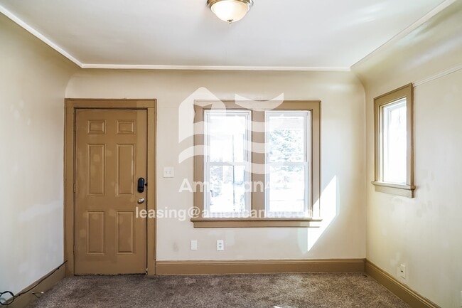 4037#4101 Lower West Fairmount Avenue, 53209; #730423 - 730423
