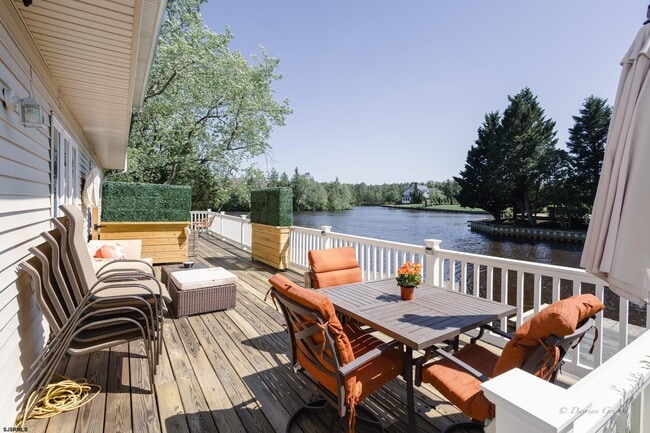 Photo - 5143 Venice Ave