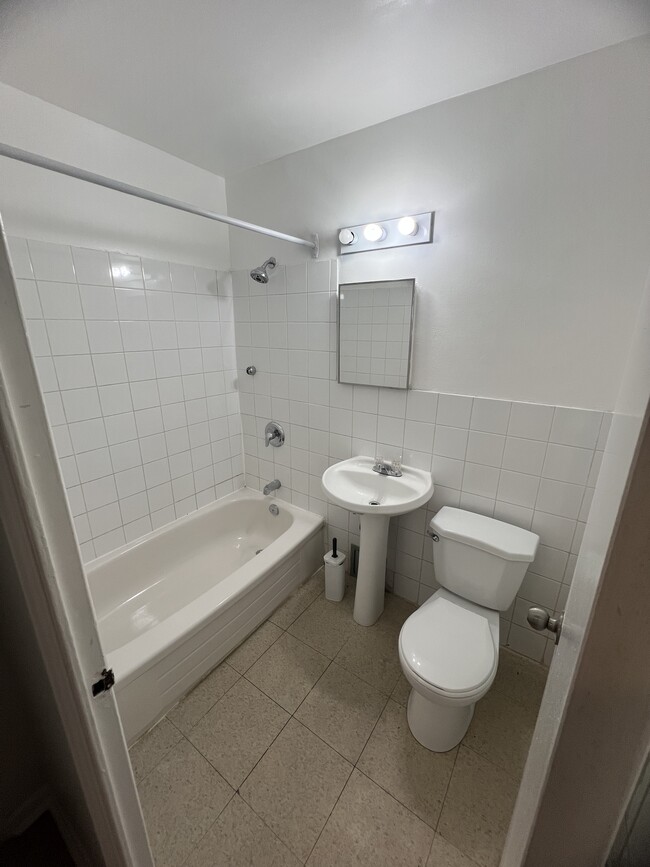Photo - 1535 Birchmount Rd