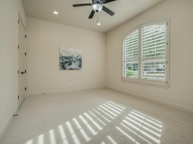 Photo - 12912 Schleicher Trail