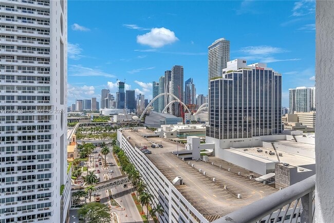 Building Photo - 1717 N Bayshore Dr Unit A-1652