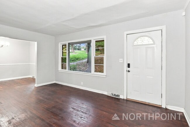 Photo - 1003 Forrest Blvd