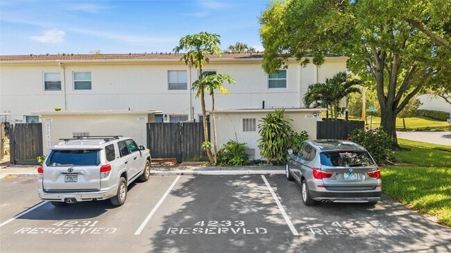 Building Photo - 4233 La Sorrento Ct