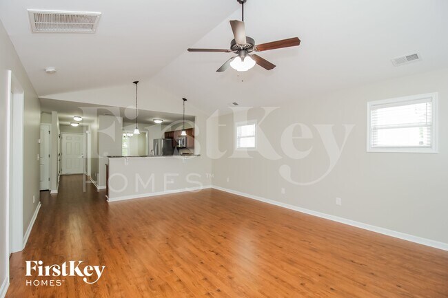 Photo - 20 Oakbrook Dr