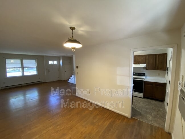 Photo - 5467 Potomac Dr