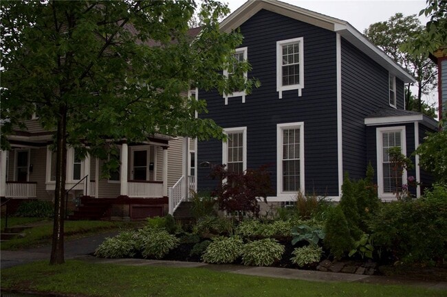 Photo - 114 Averill Ave House