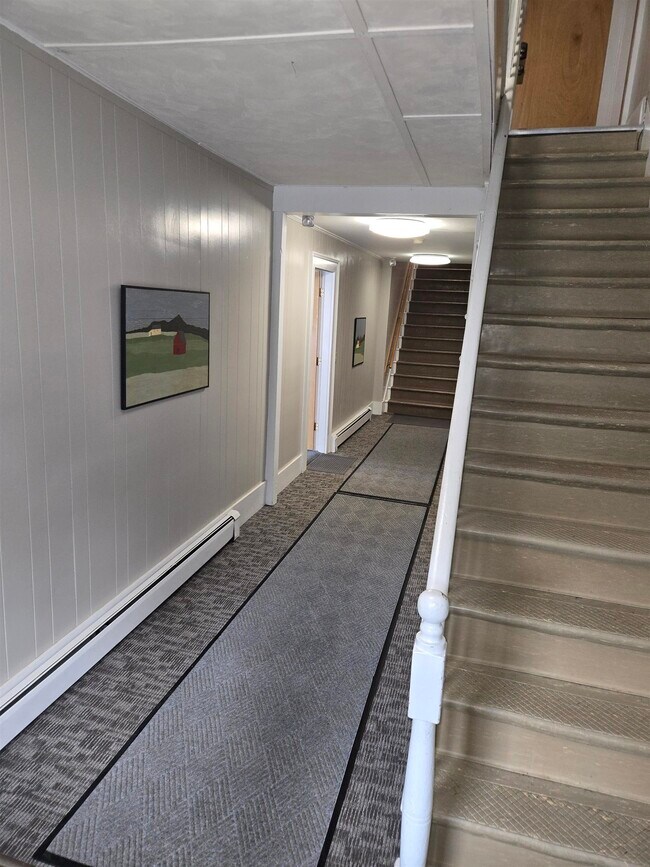 Photo - 1092 New Hampshire Rte 175 Unit Apt #4