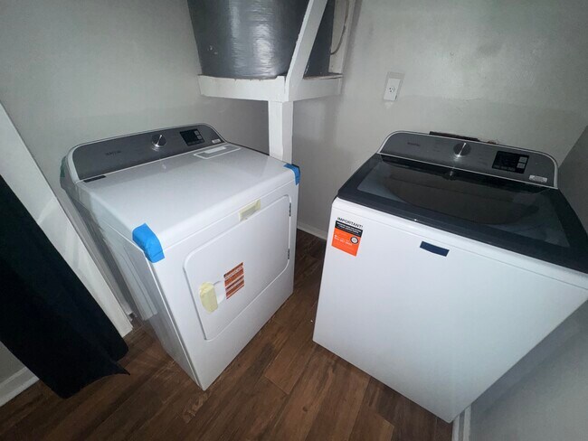 1881 Nekoma Ct Unidad C
