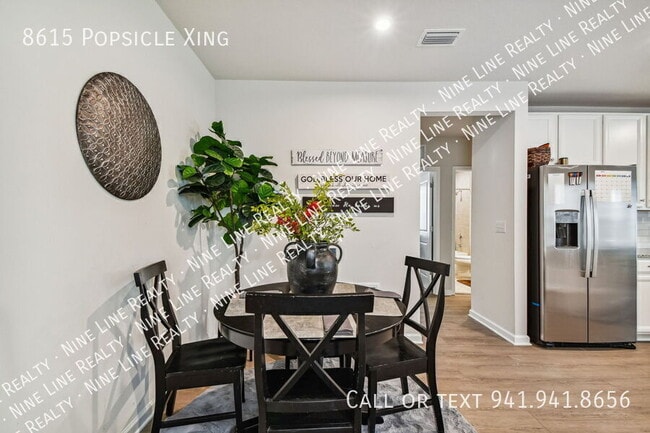 Photo - 8615 Popsicle Xing