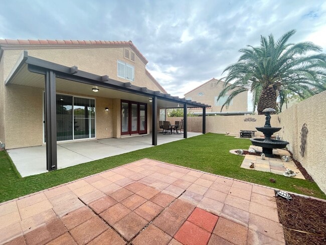 Photo - Gorgeous 2-story home in the Green Valley ...