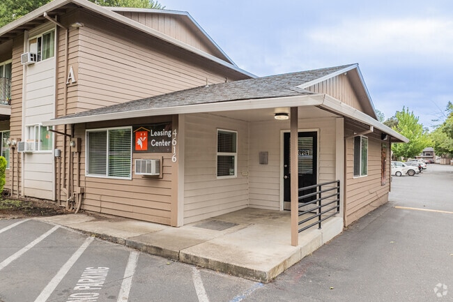 Entrada - Fox Pointe