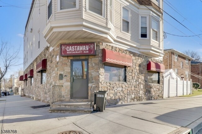 Photo - 284 Watchung Ave