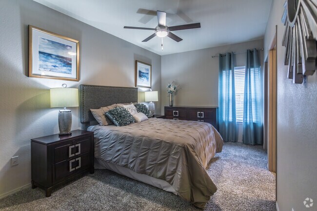 2BR, 2BA - 1,043SF - Primary Bedroom